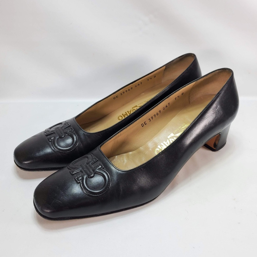 Salvatore Ferragamo Gancini Pumps Womens 7.5 B Black Leather Block Heel Italy